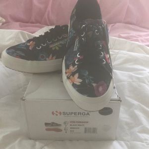 Superga Sneakers